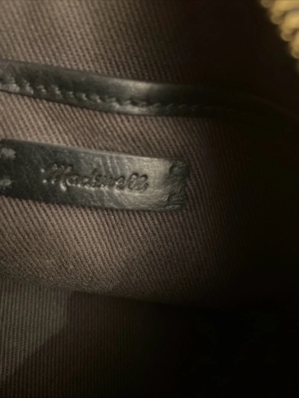 MADEWELL The Simple Crossbody Bag in True Black. - Picture 12 of 14